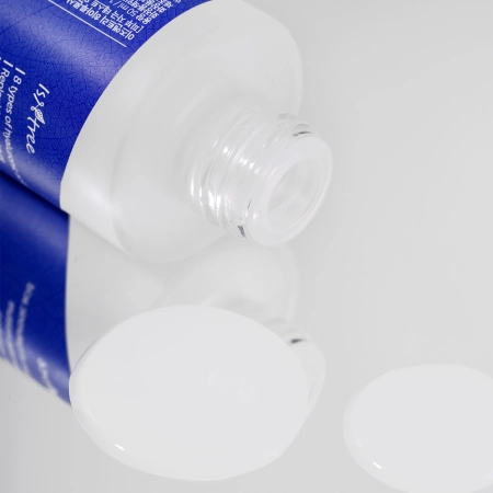 Isntree-Hyaluronic-Acid-Water-Essence-Moisturizing-Essence-with-Hyaluronic-Acid-50ml