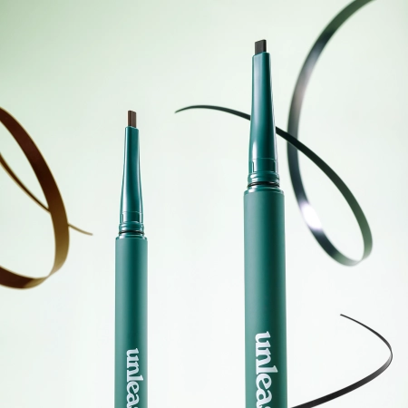 UNLEASHIA – Easy Glide Flat Eyeliner – No 1 Deep Black – 0.15g